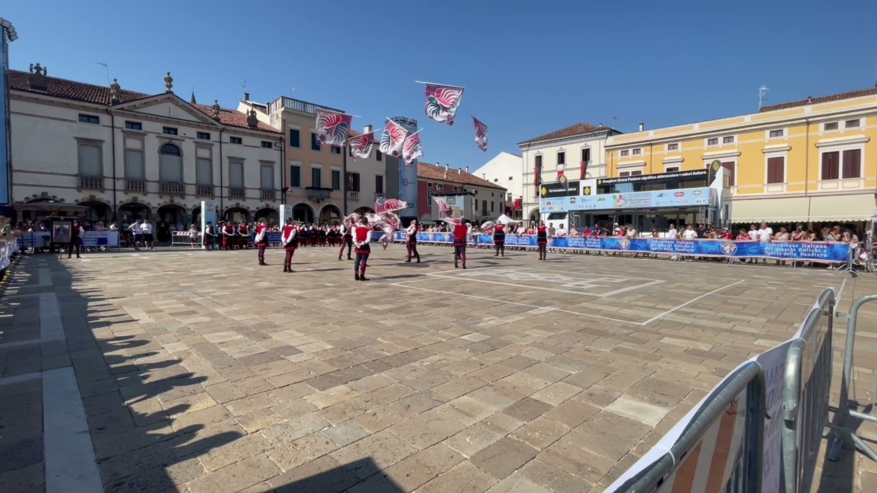 TENZONE AUREA MONTAGNANA 2023 PICCOLA SQUADRA MUSICI E SBANDIERATORI MAESTA DELLA BATTAGLIA