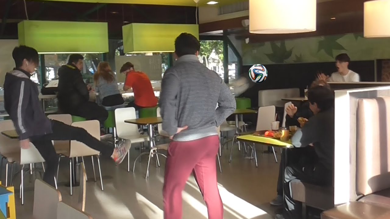 JUGANDO FUTBOL EN EL MC / GONZALO GOETTE FT YAO CABRERA Y TOMAS ORANGES