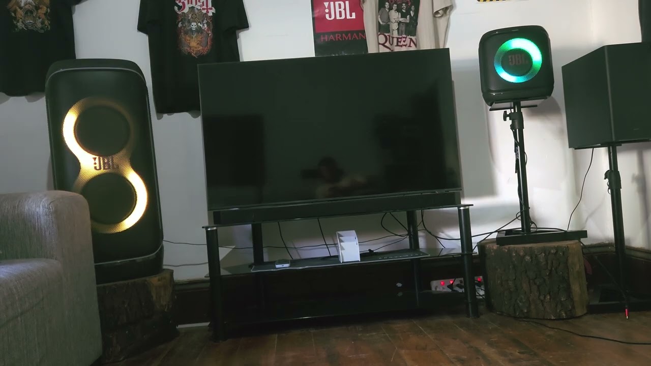 JBL Partybox 720 vs JBL Partybox Encore Essential 2