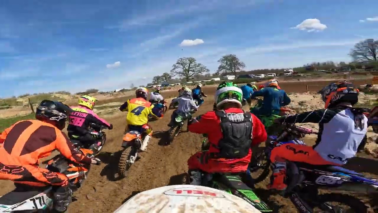 smx MOTOCROSS pale lane 15-4-22 B class race1 sh#t START came BACK to 7th