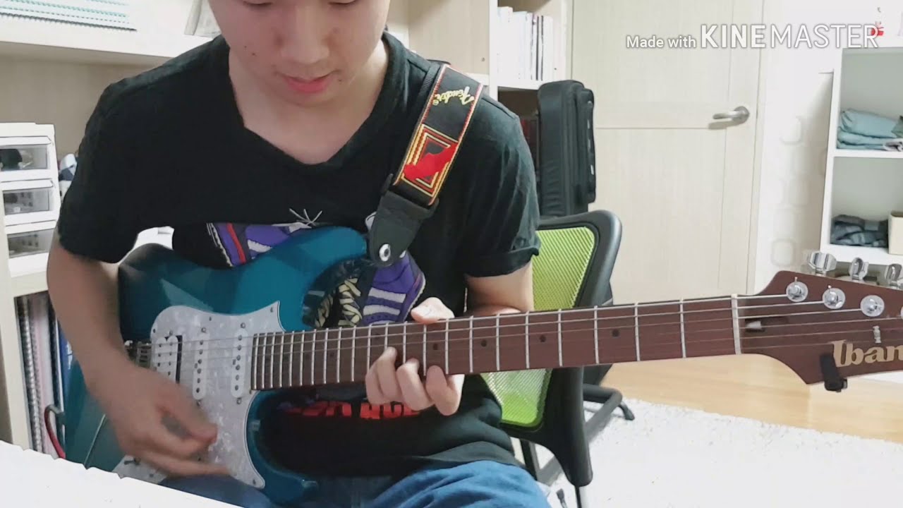 Jamiroquai - Cosmic Girl (Live in Verona) Guitar Cover