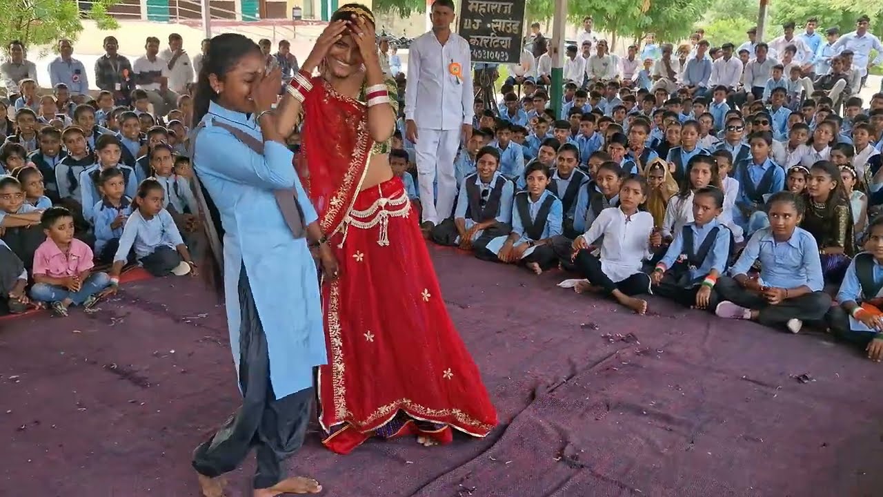घुघरू छमक छमक बाजे घोड़ों बाबे रो आवे.....