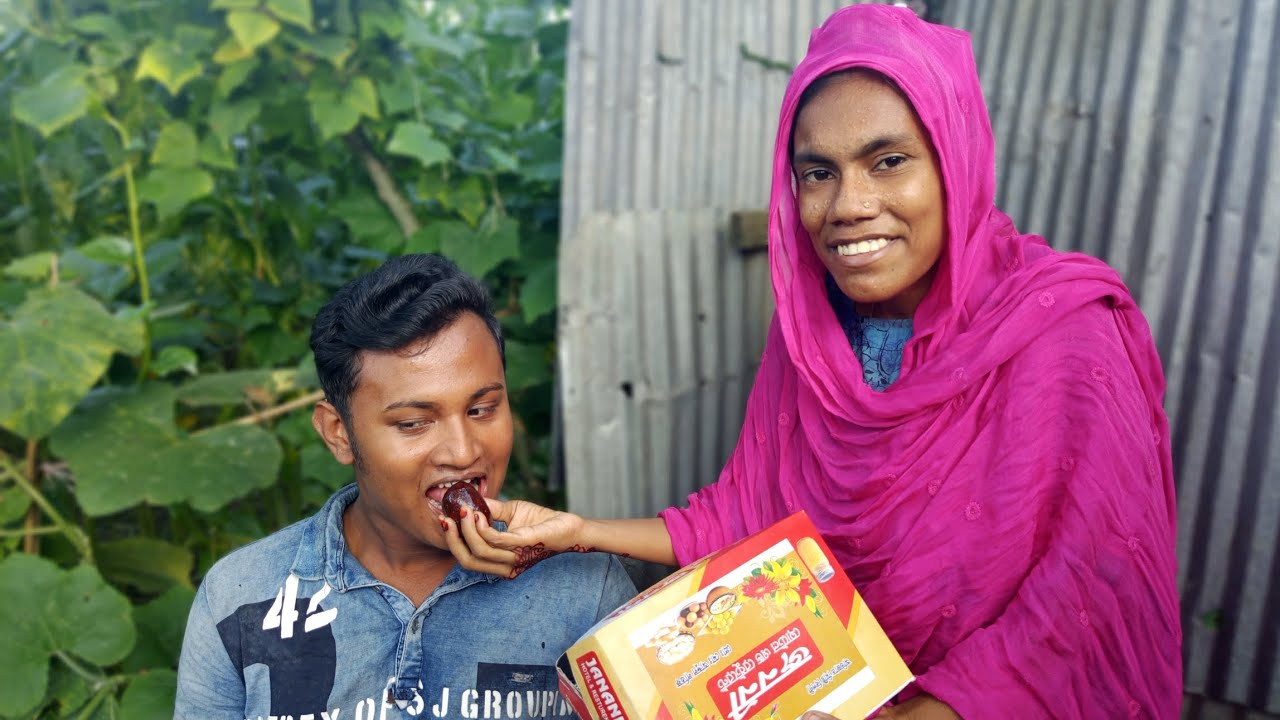 লতা পারভীন  খুশিতে স্বামীকে মিষ্টি খাওয়ালো কিন্তু   কেনো পুরো ভিডিও দেখলে বুঝতে পারবেন
