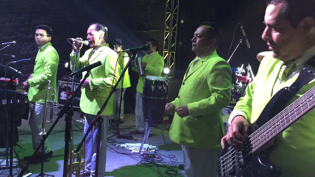 La Negra Celina & Cumbia Del Chinito -- Super Grupo Colombia San Miguel Coatlinchan 2016