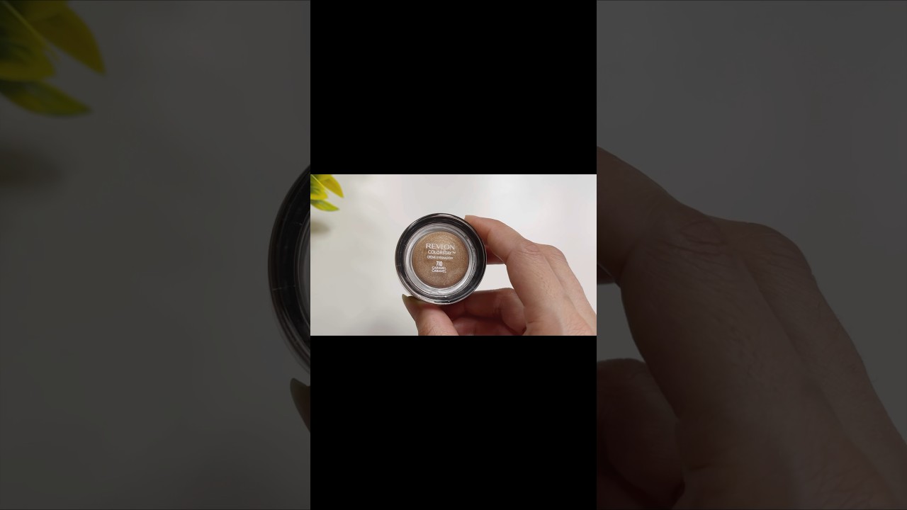 Revlon Colorstay cr&egrave;me Eyeshadow ( Caramel). #affordable #makeup #Longlasting #pigmented 👍🏻