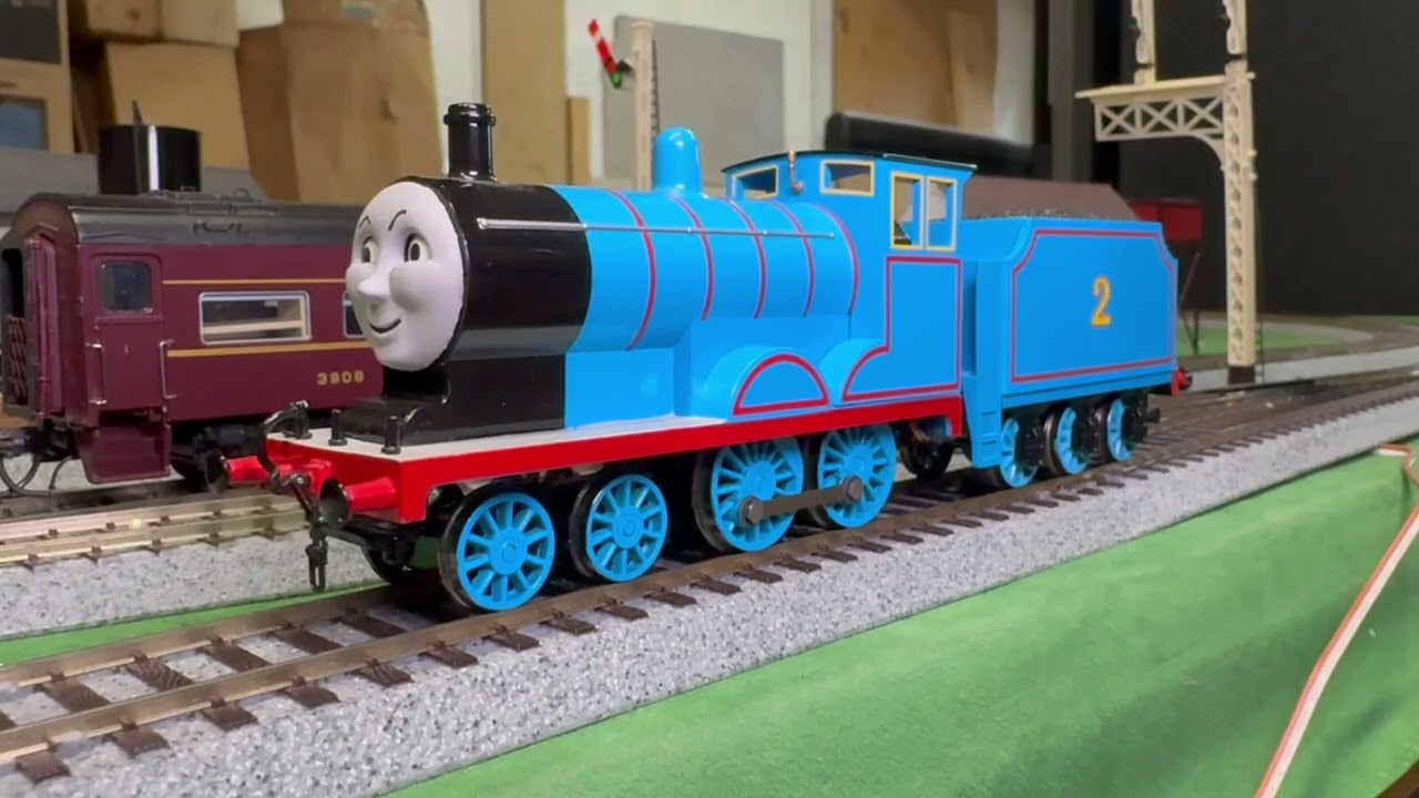 Bachmann Thomas and Friends | Edward DCC & Sound Install Overview | DCC Sodor