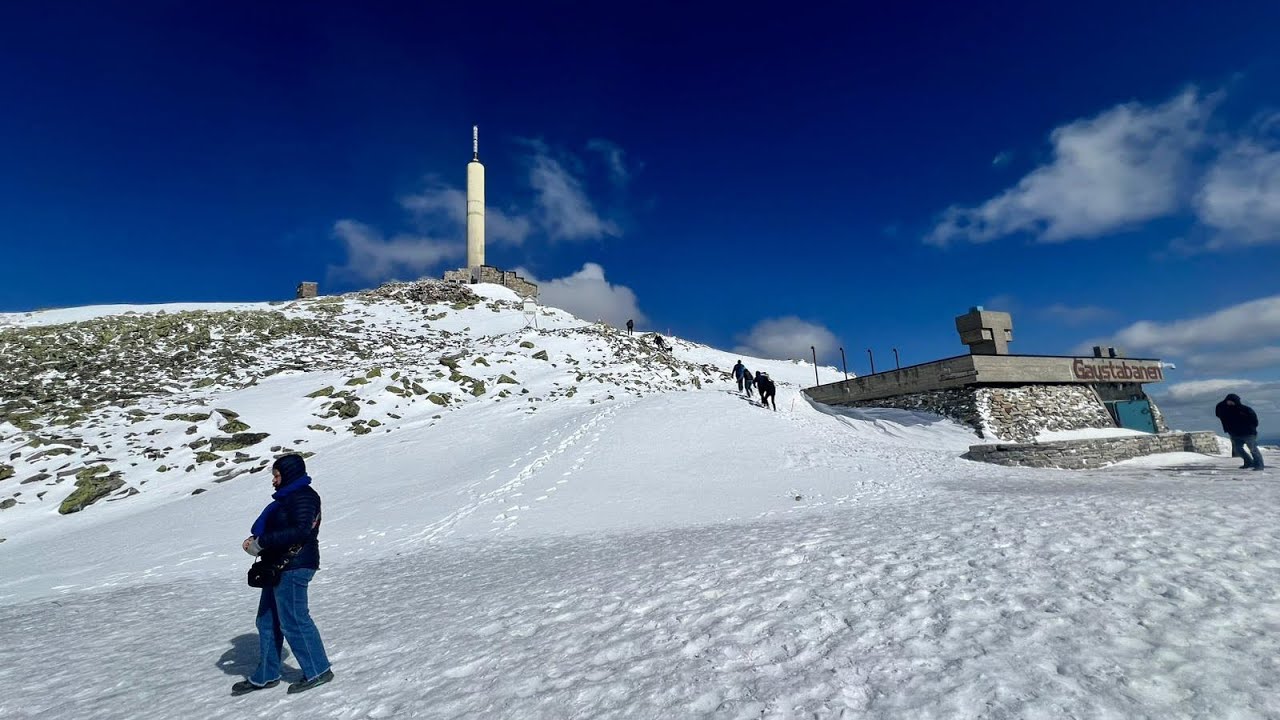 ☁️☁️🎎☁️ May Welcomed Us With Winter @ Gaustatoppen 🇳🇴
