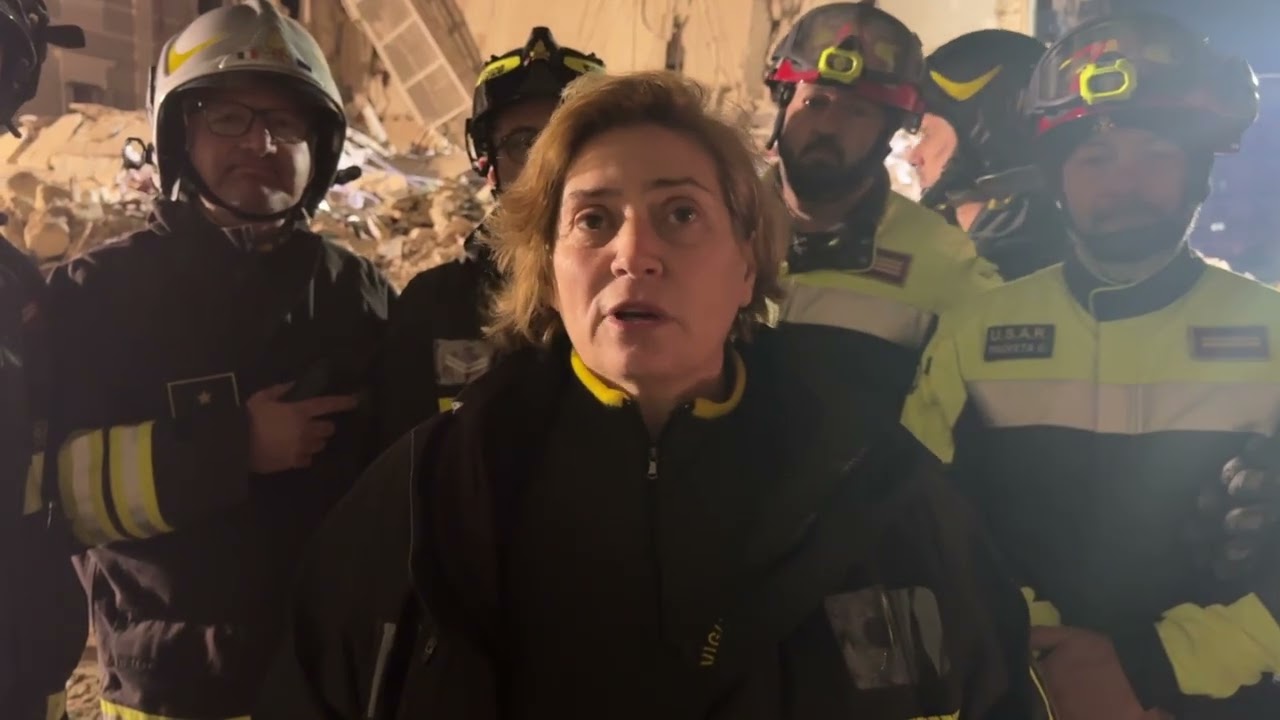 Crollo palazzo a Bari, parla la comandante dei vigili del fuoco: 