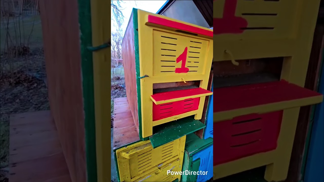 Даю пчелинному вагончику вторую жизнь Продолжаю реставрацию ульев из старого пчелиного вагончика.