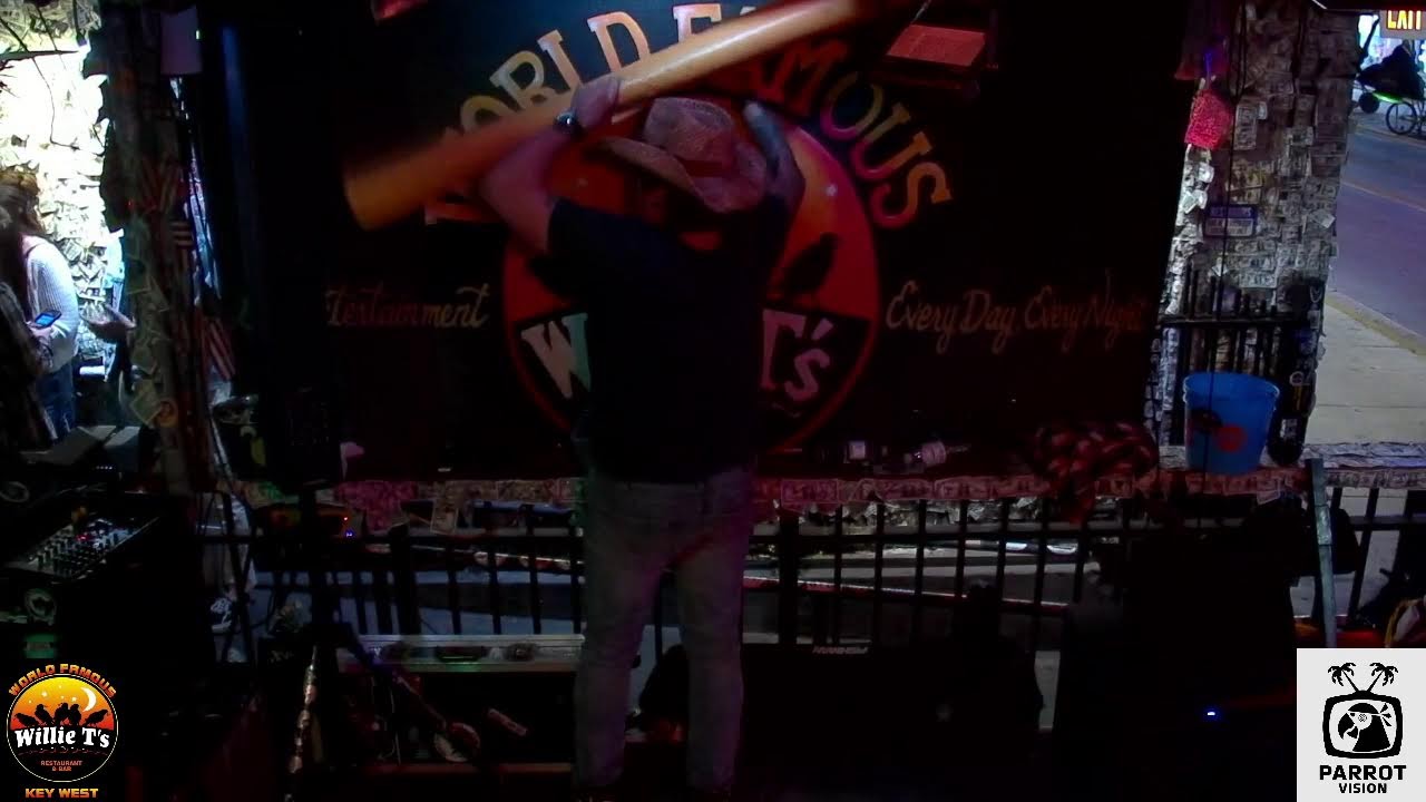 LIVE Music Everyday!