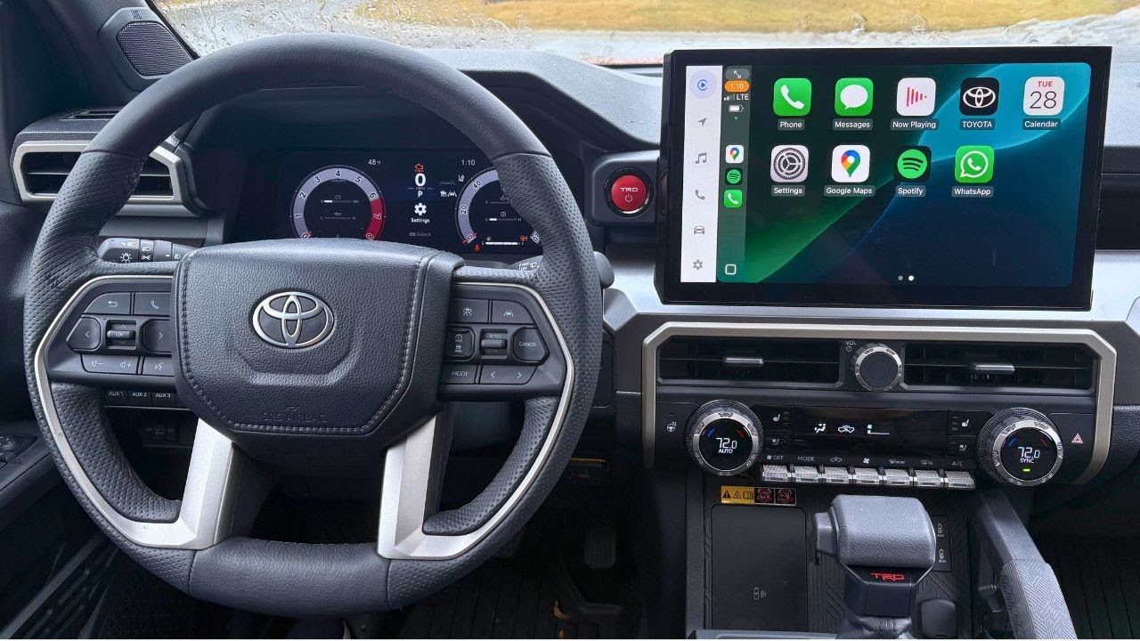 Откройте для себя МОЩЬ функций мультимедийной системы Toyota 2025 года