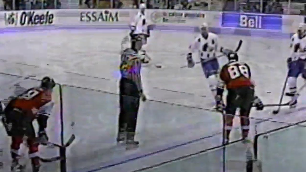 Éric Lindros contre les Nordiques de Québec le 13 octobre 1992 à TQS (match complet)