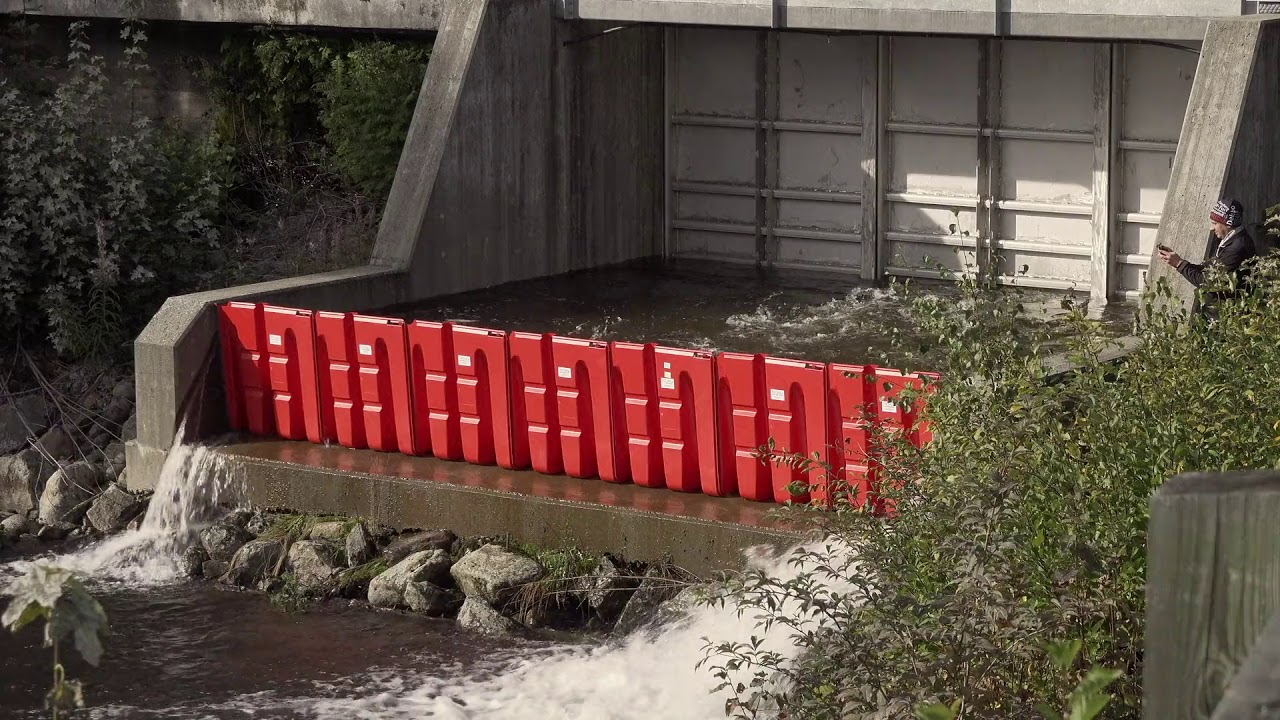 Mobiler Hochwasserschutz Boxwall 102 Stress Test