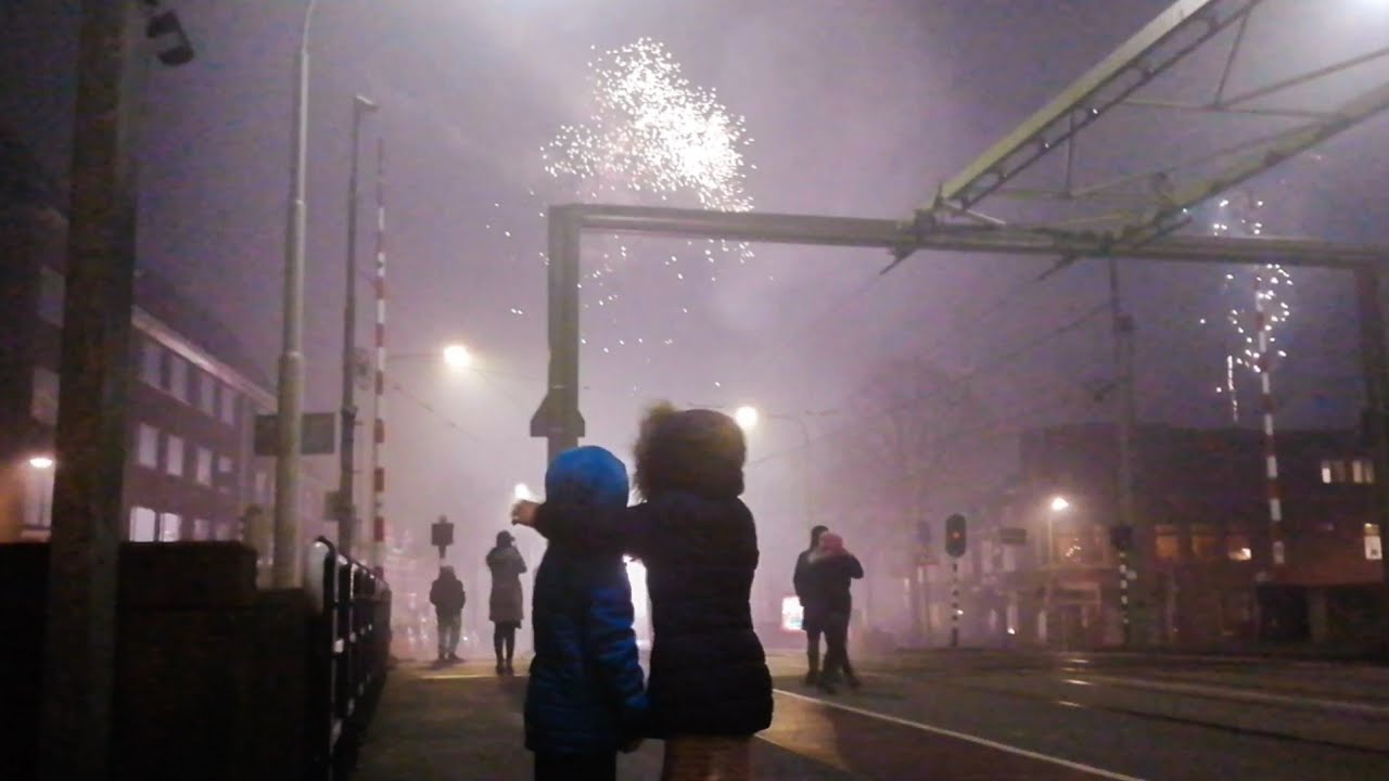 EERSTE KEER OUD EN NIEUW IN NEDERLAND VIEREN | WEEKVLOG #5