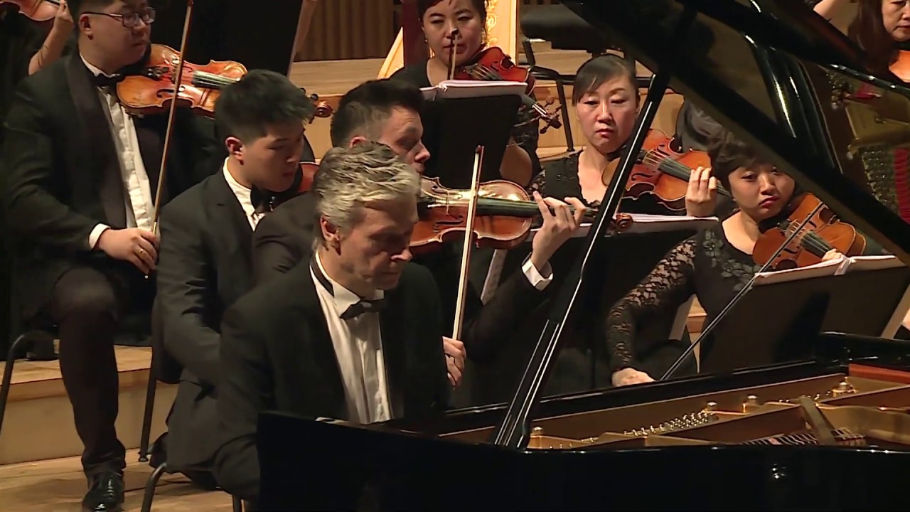 Feihu JIAO conducts piano concerto by E.Grieg (A.Pisarev - piano) 1-st mov.