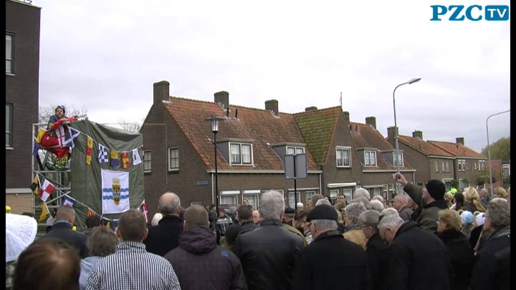 Buuzen onthuld in Arnemuiden