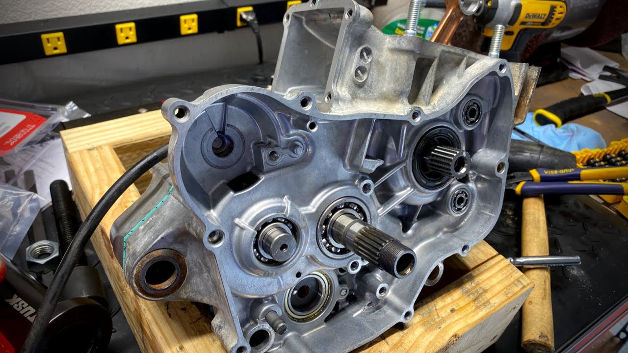 CR125 Engine Rebuild - Assembly Part 1