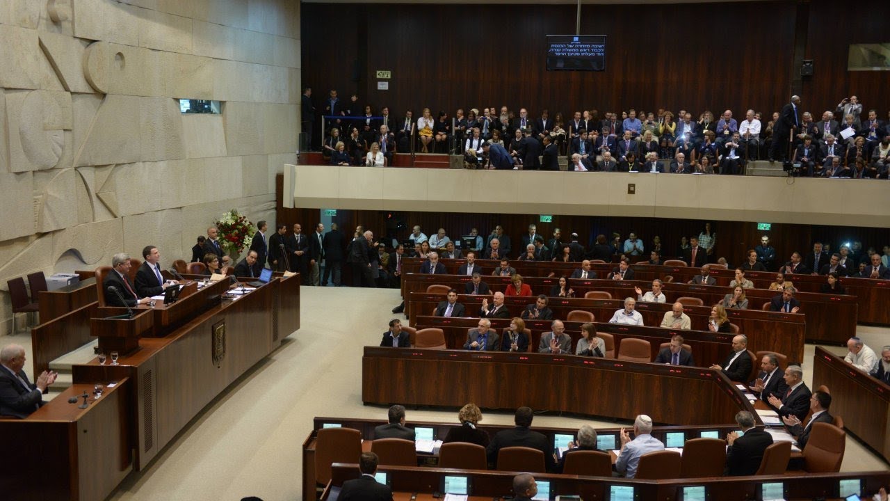 Israeli parliament votes to dissolve