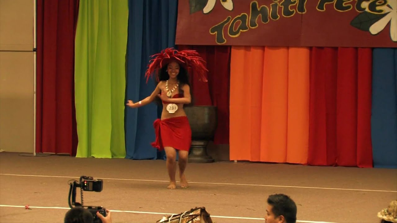 Melanie at Kiki Raina 2010