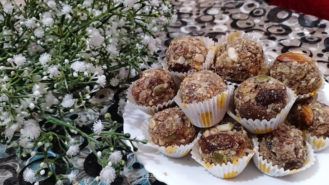 Winter spacial dry fruit laddu recipe# enjoy# video#  like and subscribe guys # sweet #made by home 