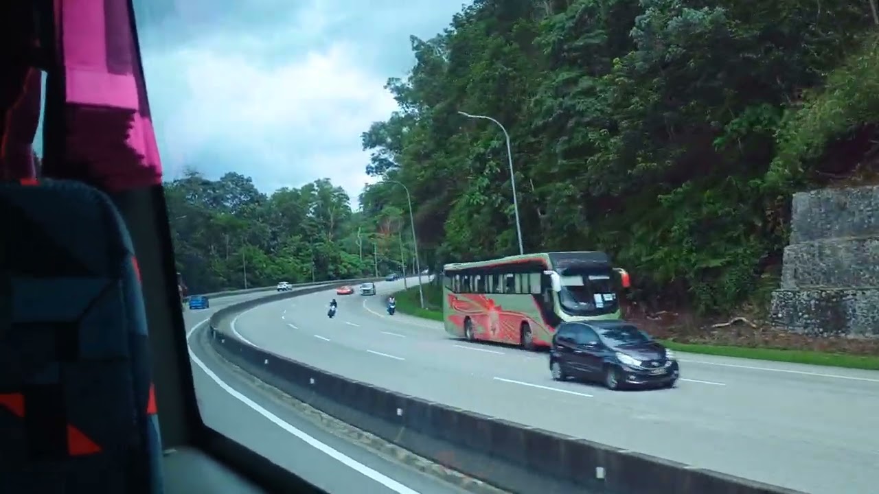 Going to Genting Highlands in Malaysia #malaysia #indian #travel #viralvideo #viral #hills #hillroad