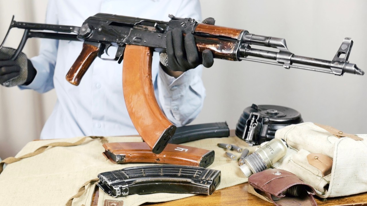 Soviet paratrooper AK