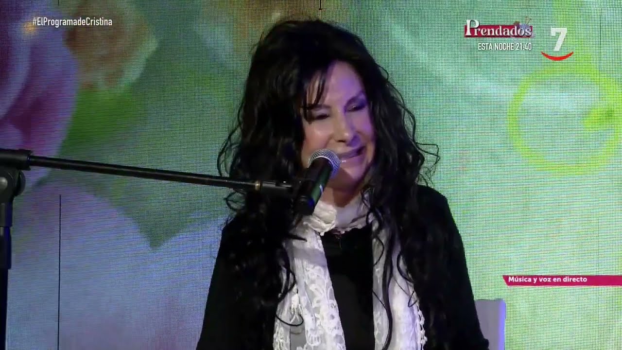 Conchita Milán (voz) y Luis Presa (guitarra)  interpretan 'Una Rodeña'