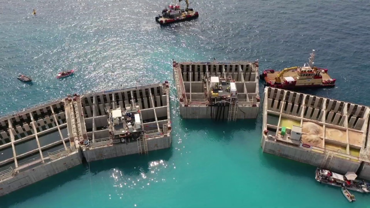 La construction de l'infrastructure maritime de l'extension en mer de Monaco.