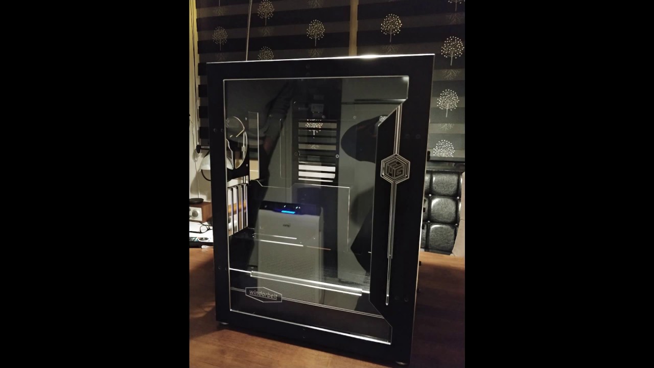 Custom water colling pc case by MEG.