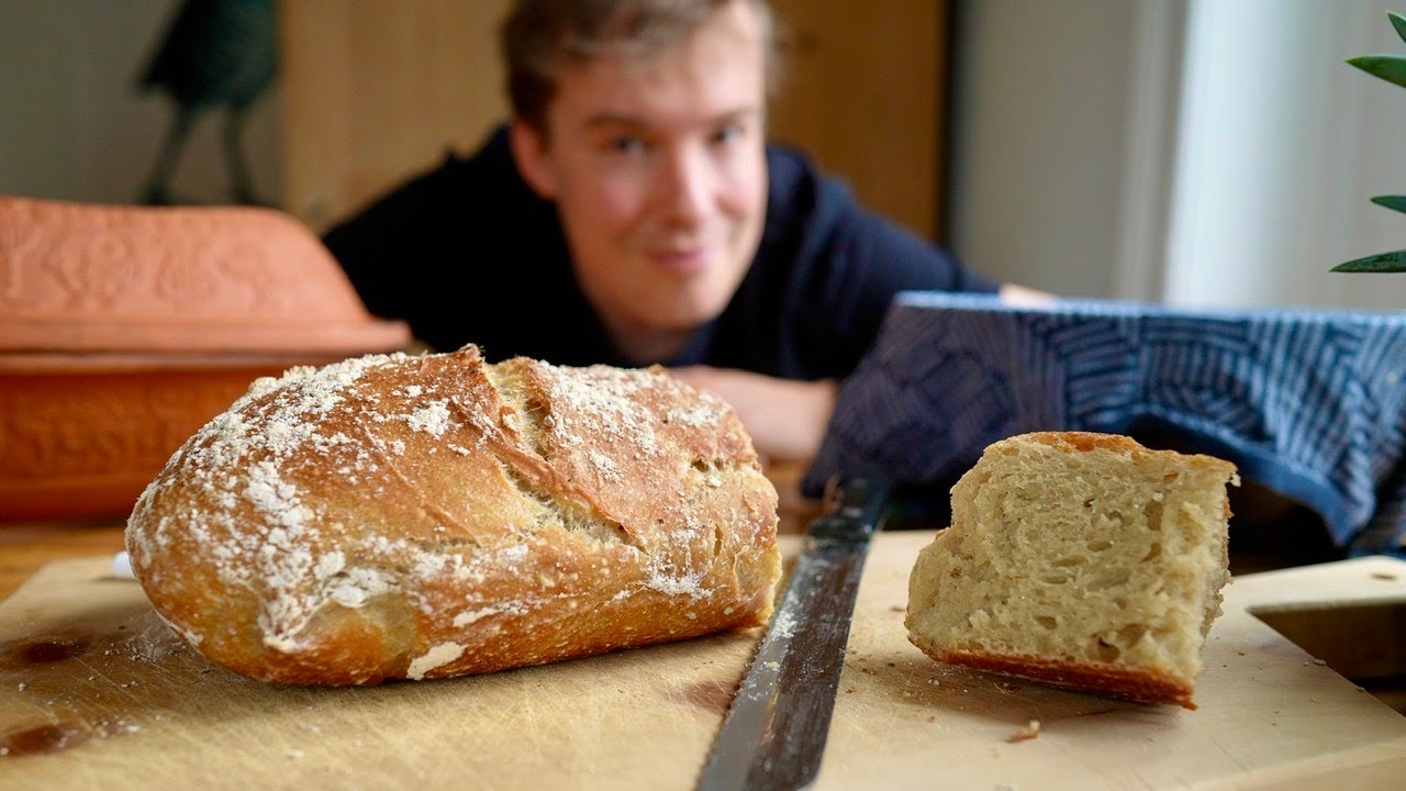 Mein faules Brotrezept: Kein Kneten, kein Aufwand. Nur Mehl, Salz, Hefe und ein Römertopf