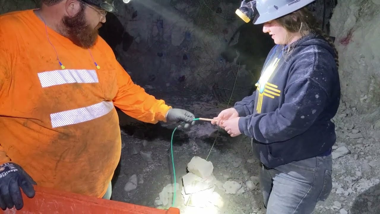 Intersecting A Quartz Vein: Hard Rock Gold Mining Episode 28