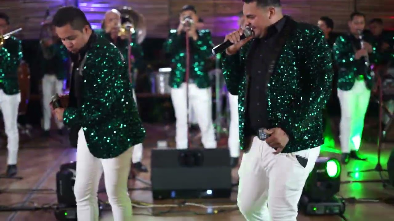 El toro pinto al estilo de BANDA RG EN VIVO