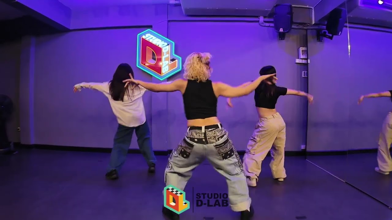 คุมเกม - Soundtiss  | Street Jazz by Kru.Pleng | Studio D-LAB