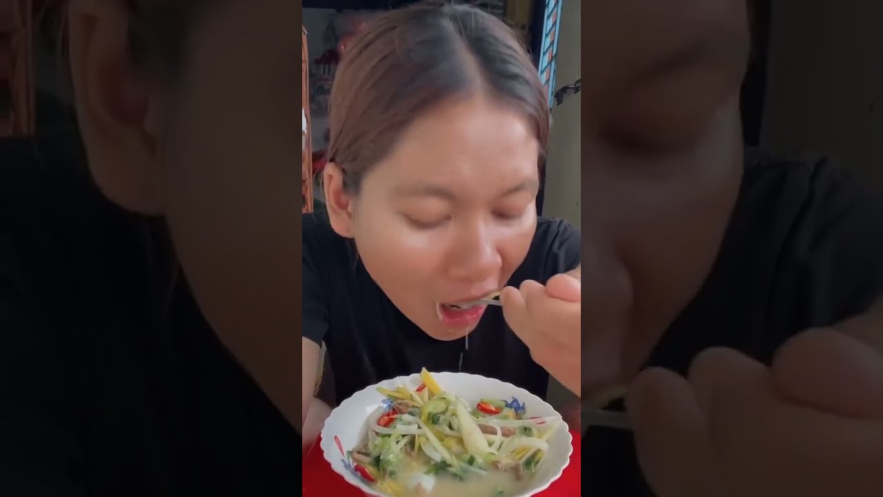 ឆ្ងល់តាំងពីតូចដល់ធំ ជ្រក់ក្រៅឆ្នាំង 😂