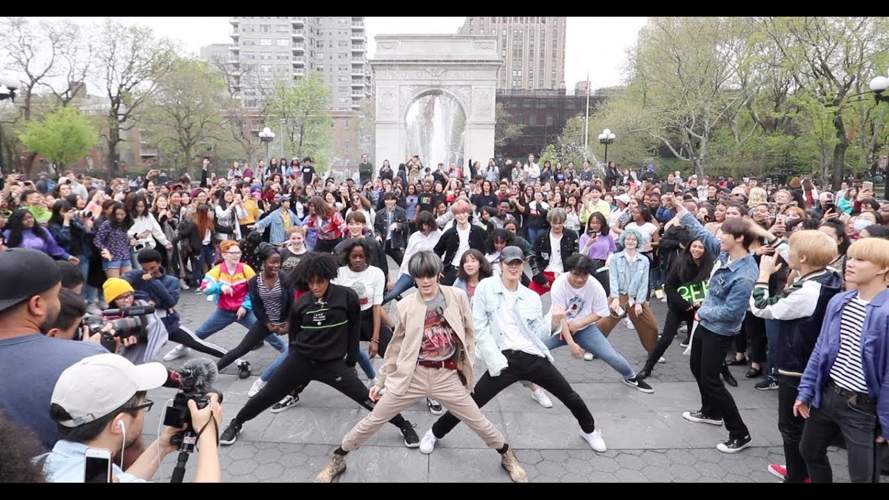 During the GoToe's RPD in New York, NCT 127 actually appeared…!! Am I dreaming???