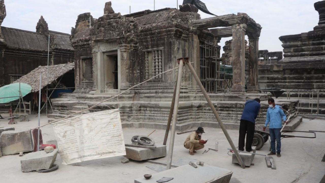 អ្នកជំនាញបញ្ចប់ការជួសជុលបណ្ណាល័យខាងត្បូង នៅរួតទី២ប្រាសាទអង្គរវត្ត