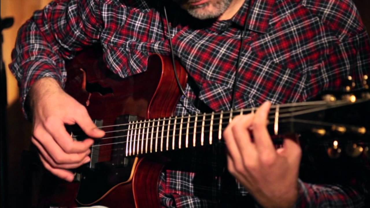 Alexandru Andries - Fluture pe perdea