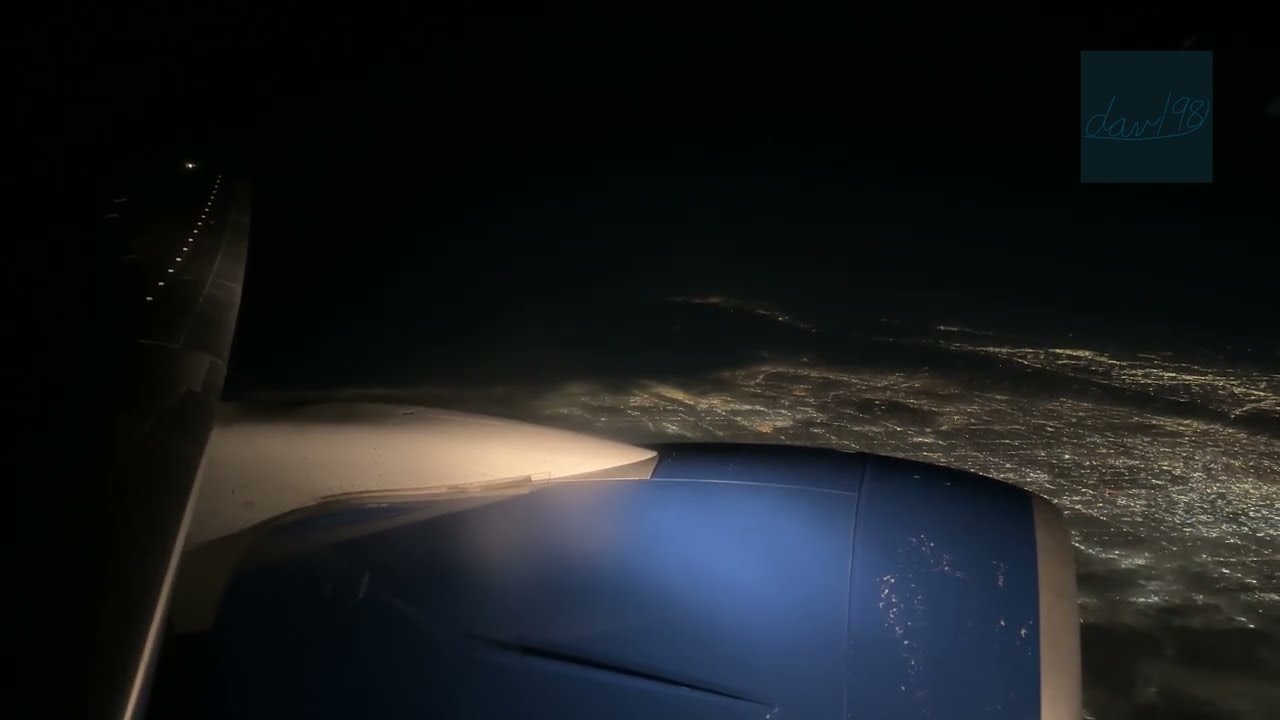 ROARING Nighttime Takeoff from Los Angeles on a United Airlines Boeing 777-200
