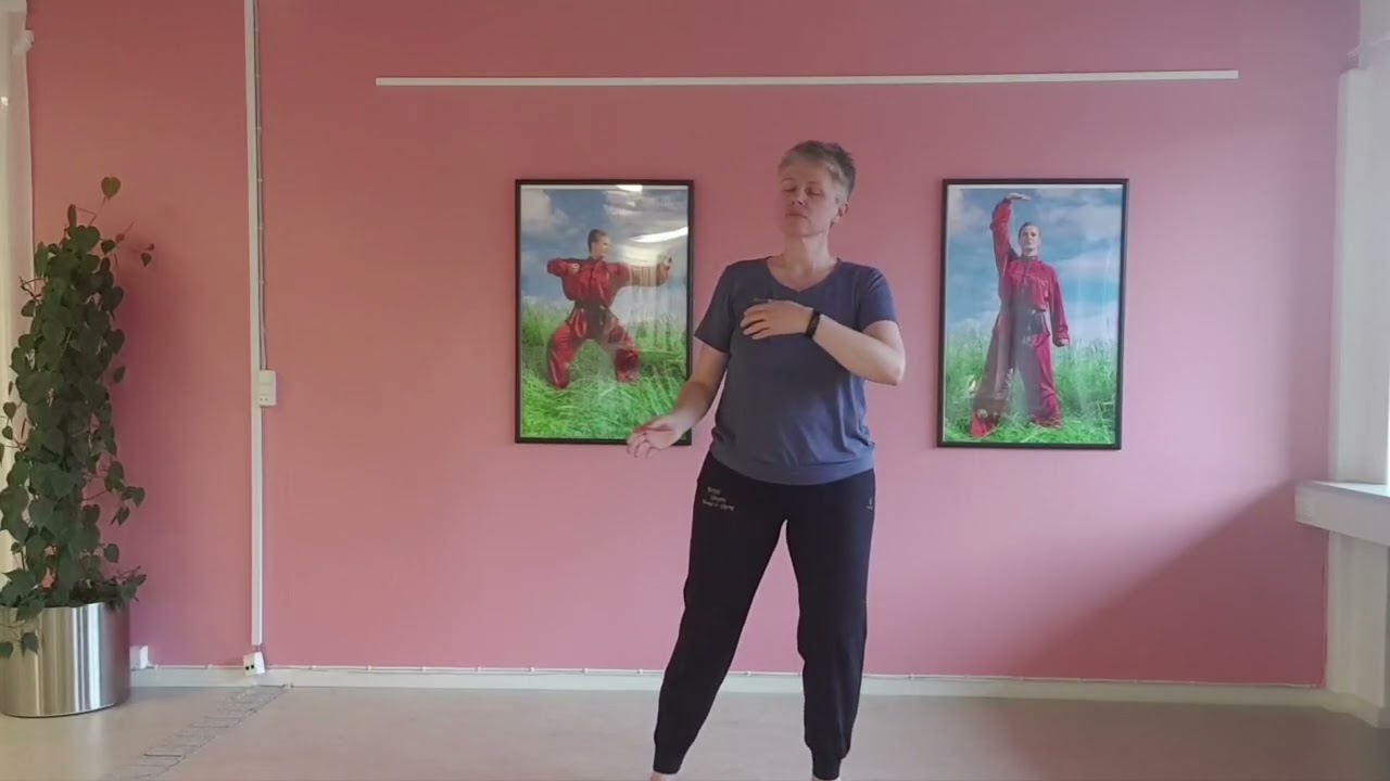 16 At bevæge hænderne som skyer - Qigong, der letter hovedpine og  migræne