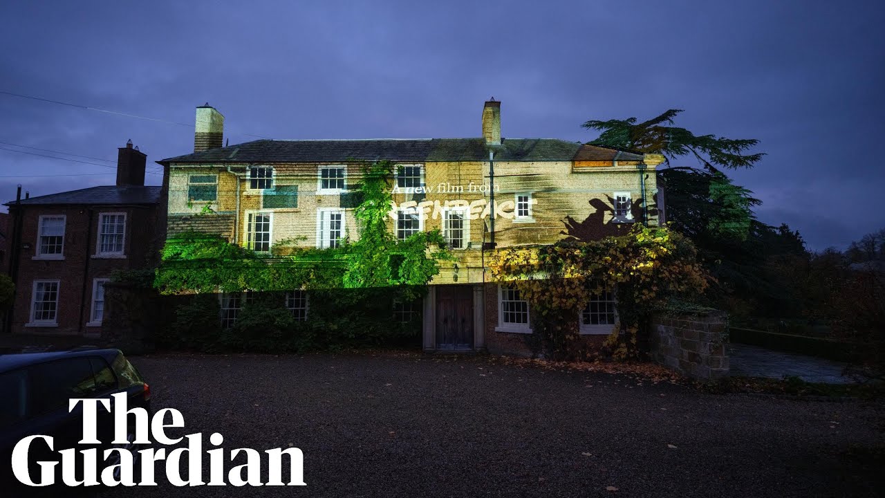 Greenpeace activists project film about fuel poverty on to Rishi Sunak&rsquo;s mansion