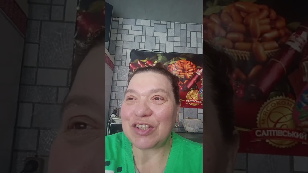 Нас засипало снігом,але ж і гарно на дворі.