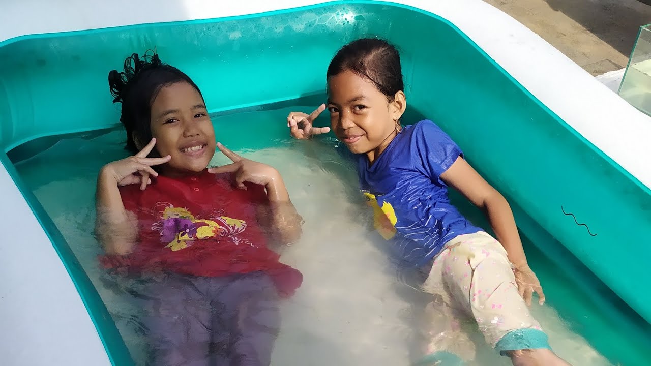 Ateu Arin & Teteh Chika Berenang 😍