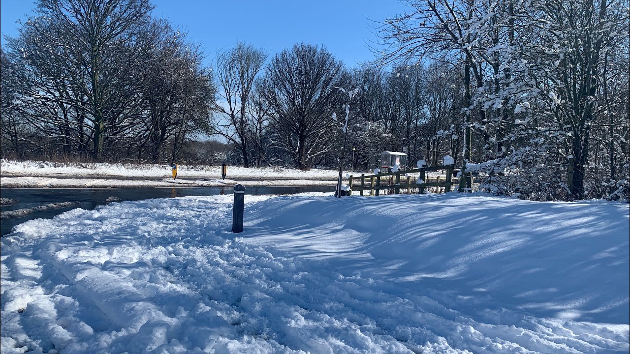 A very Snowy Walk - Gildersome Leeds 10.03.2023  (UHD 4K)