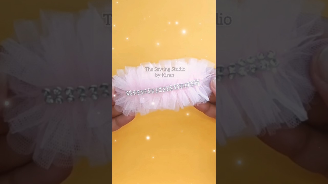 Hand Sewn Ruffle Barrette #handmadescrunchie #10minutessewingprojects #giftideas #diy #beginners