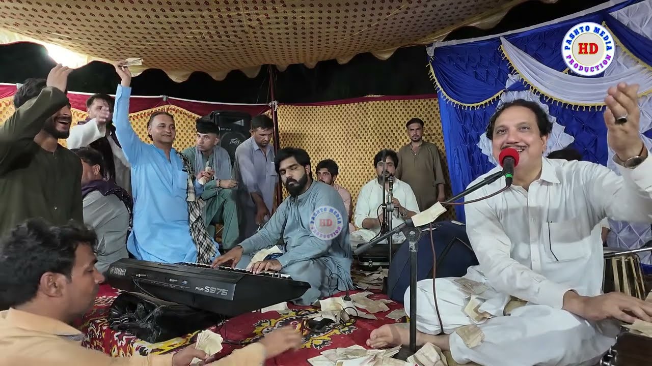 Khalid Malik | Pashto New Song | Raka Yao Logay Nor Ye Naskama | Mast Dance 2025 | By @pashtomp