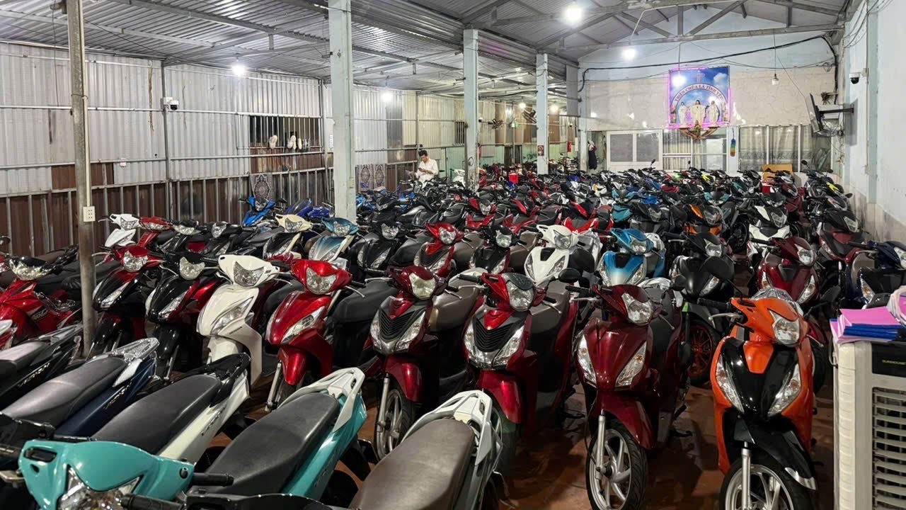 THANH ĐOÀN CÓ CHƯƠNG TRÌNH MUA XE TẶNG PHIẾU BỐC THĂM TRÚNG XE VARIO , tặng nón ,  Lead honda 5.9 l