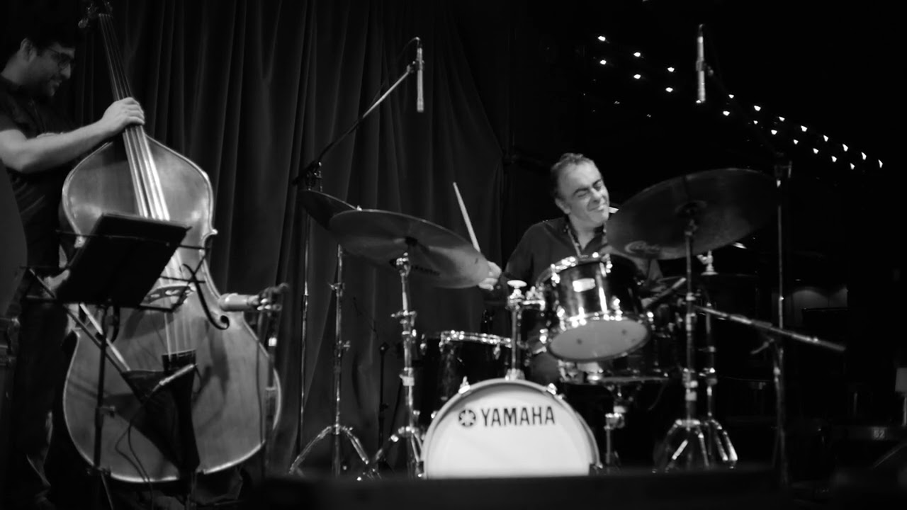 Oscar Giunta Drum Solo /// It Don't Mean a Thing (If It Ain't Got That Swing) /// Swing Summit