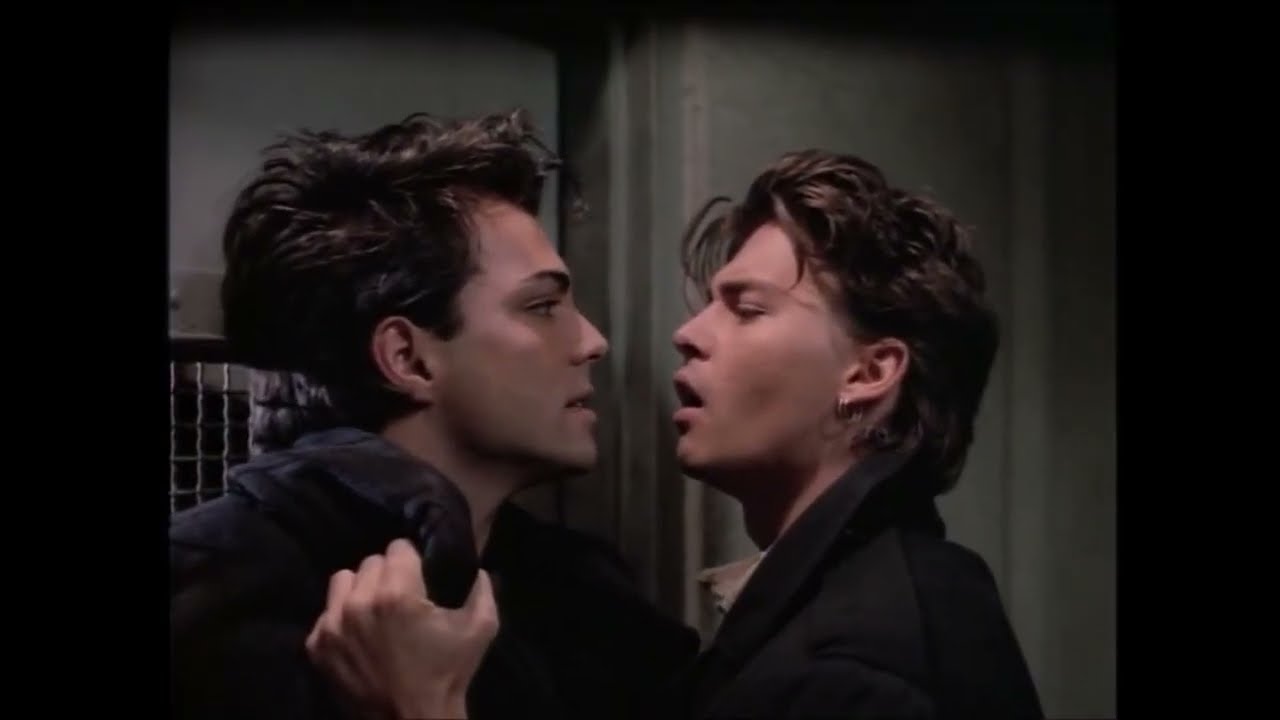 21 Jump Street - Hanson and Booker go undercover as Neo-Nazis [3x01]