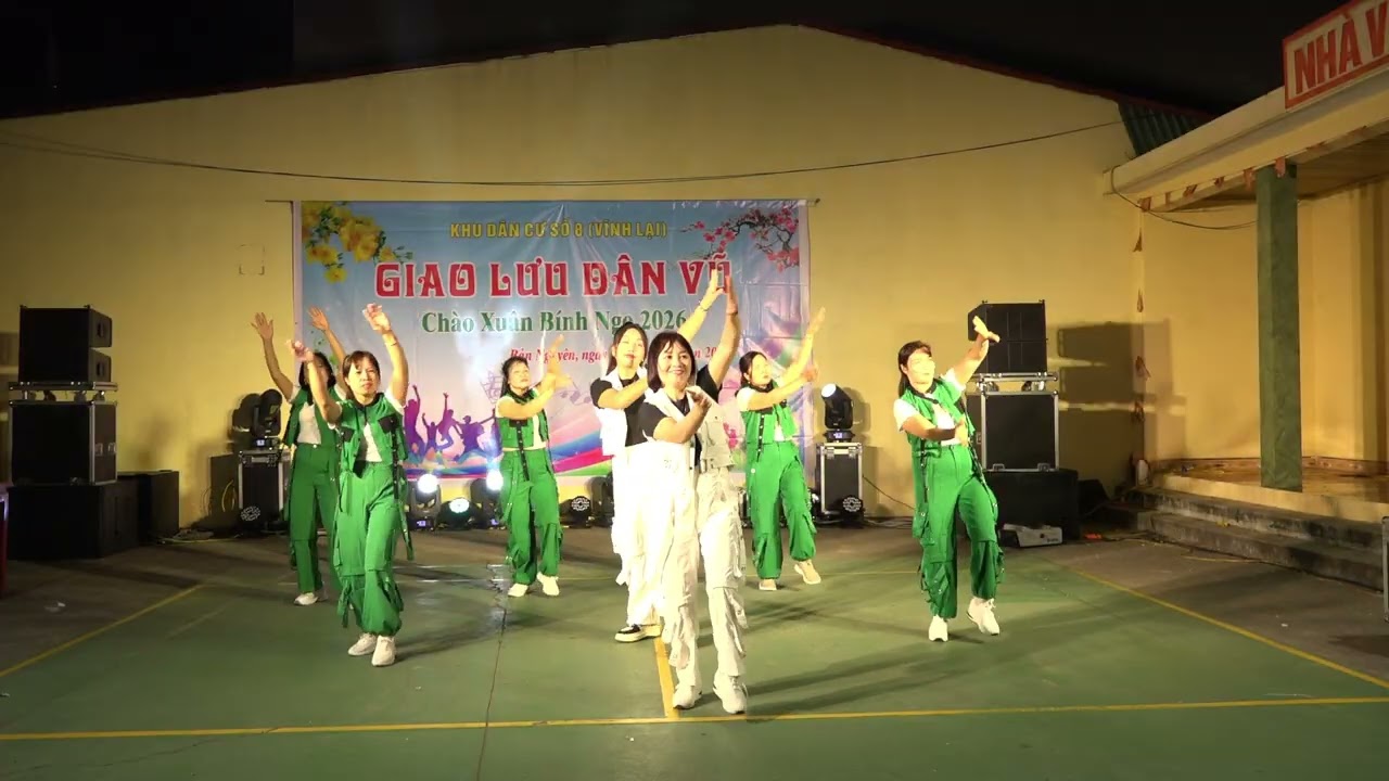 Ngày Em Đến: Phụ Nữ Khu 8