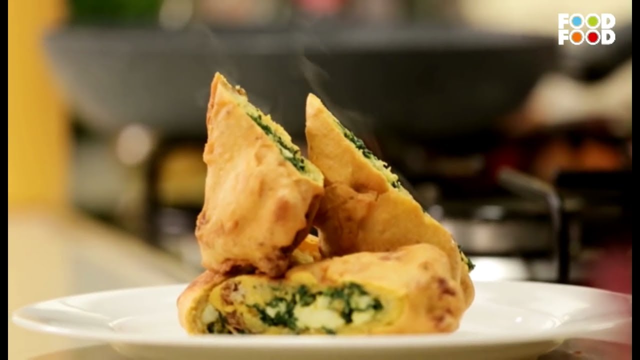 चाय के साथ बनाइये गरमा गरम पालक के ब्रेड पकोड़े  | Bread Pakoda Recipe | Palak Pakora | FoodFood
